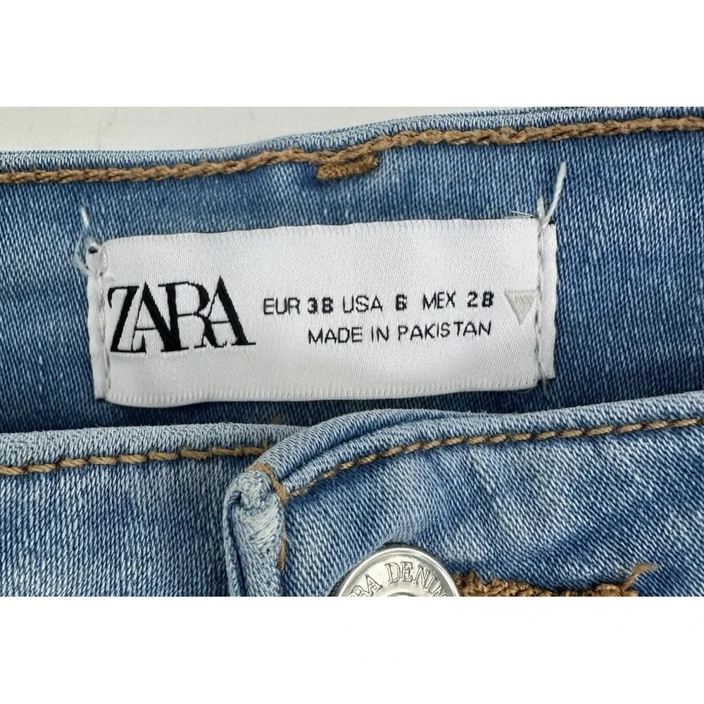 Zara Women's Size 6 Straight‎ Leg Jeans Light Wash Inseam 28.5 Inches